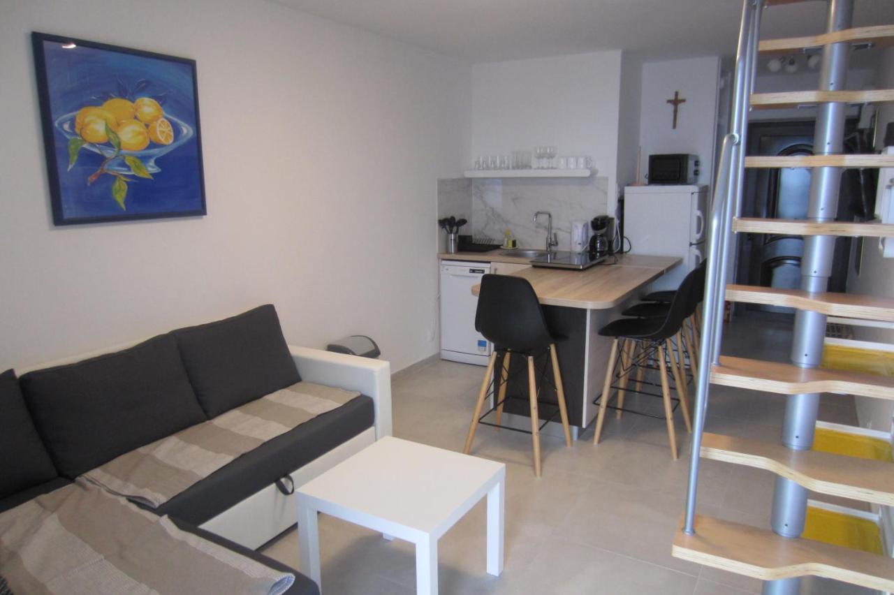 Apartman Valinor Miholascica 外观 照片