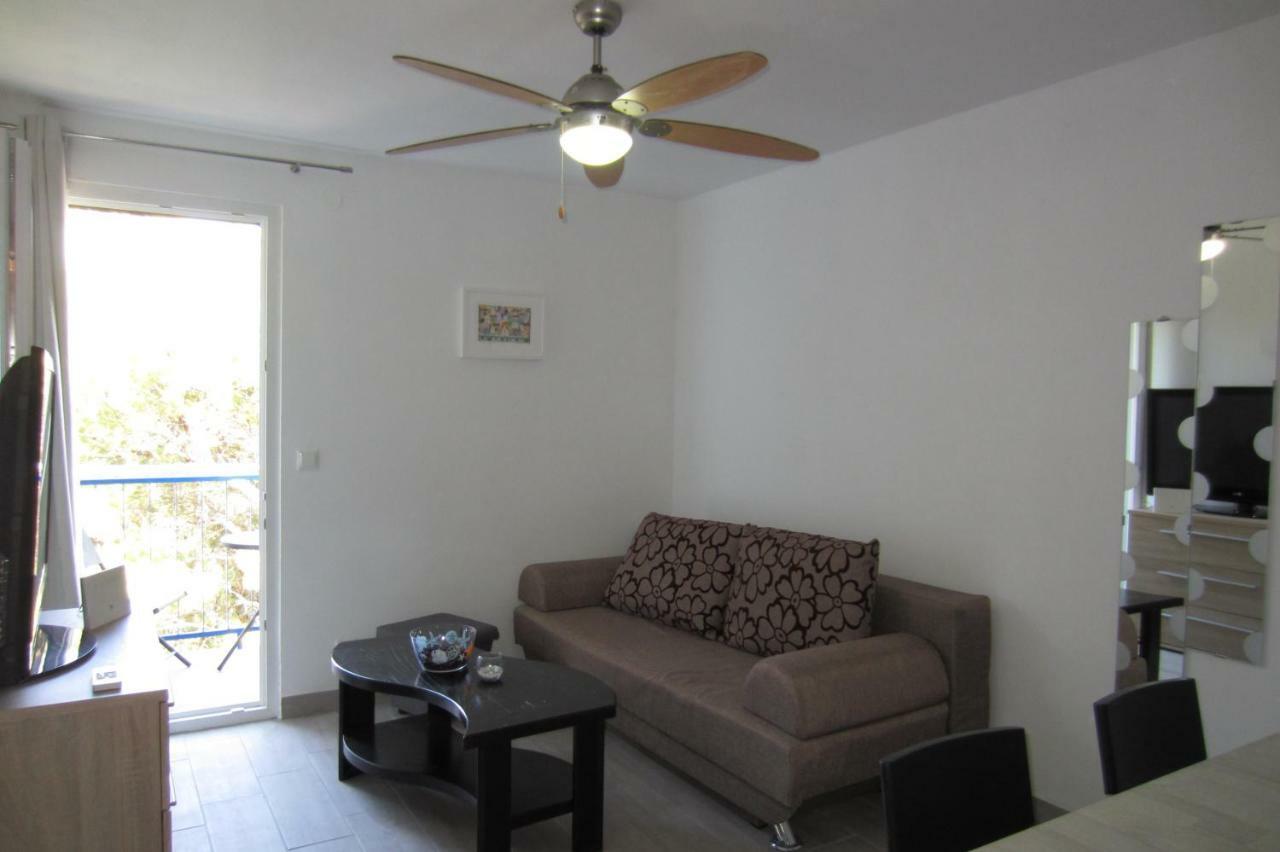 Apartman Valinor Miholascica 外观 照片